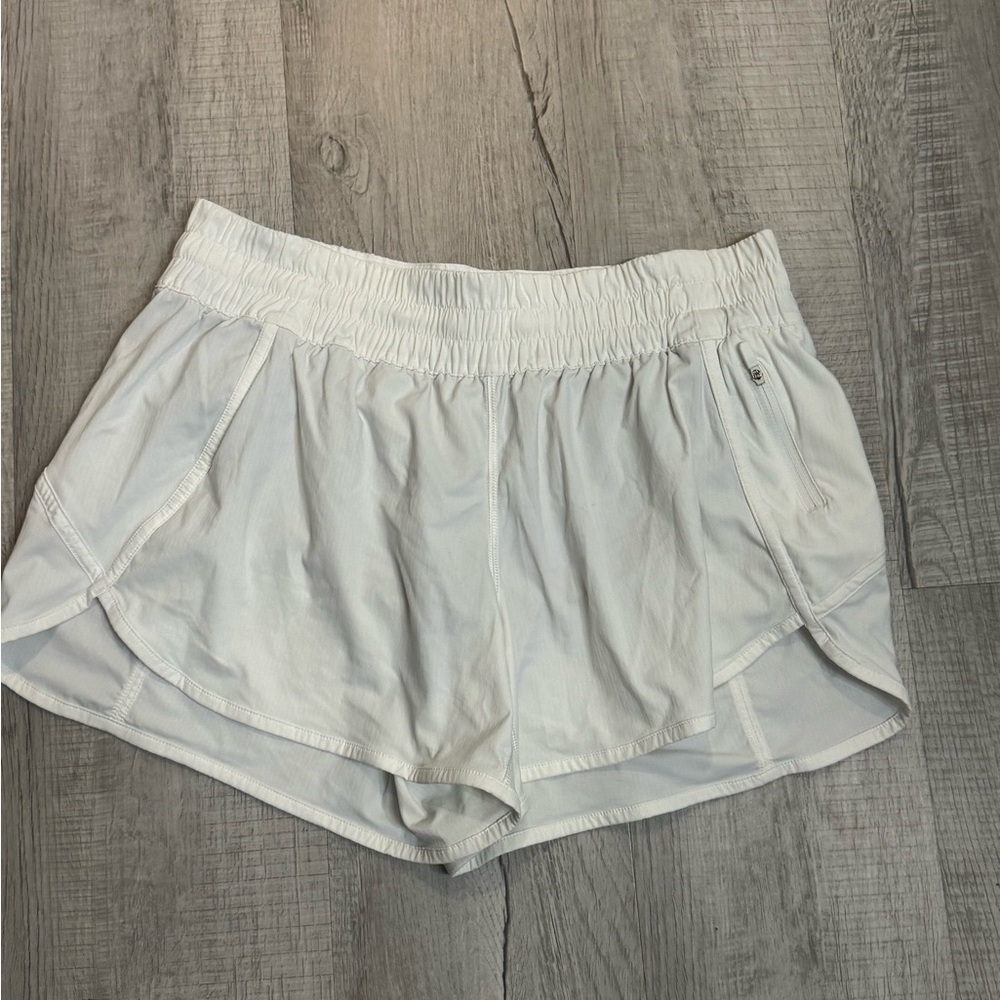 Lululemon Athletica White Athletic Shorts Lightweight Elastic Waist